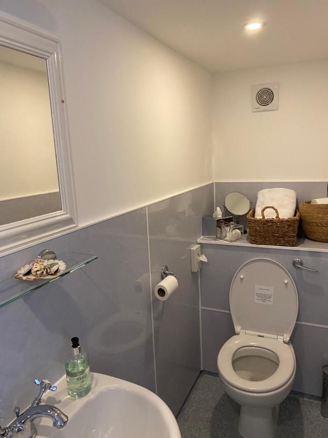Honeypot Guest House Крейл Экстерьер фото